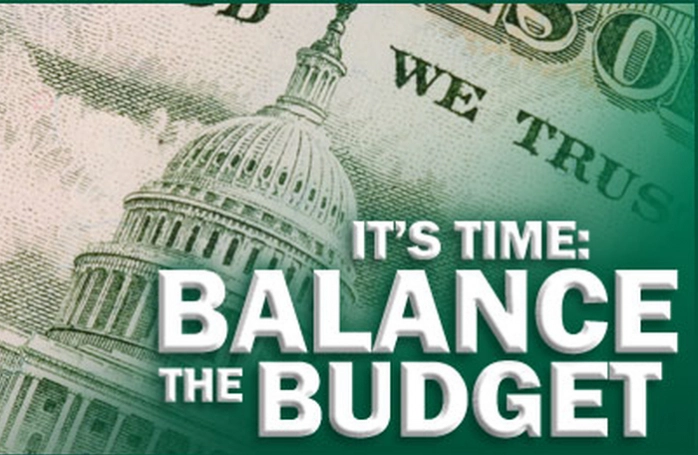 Ngân sách cân bằng là gì? Tác động của thâm hụt ngân sách và thặng dư ngân sách đến ngân sách cân bằng